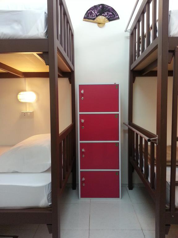 Dreams Guesthouse & Hostel Patong Екстер'єр фото