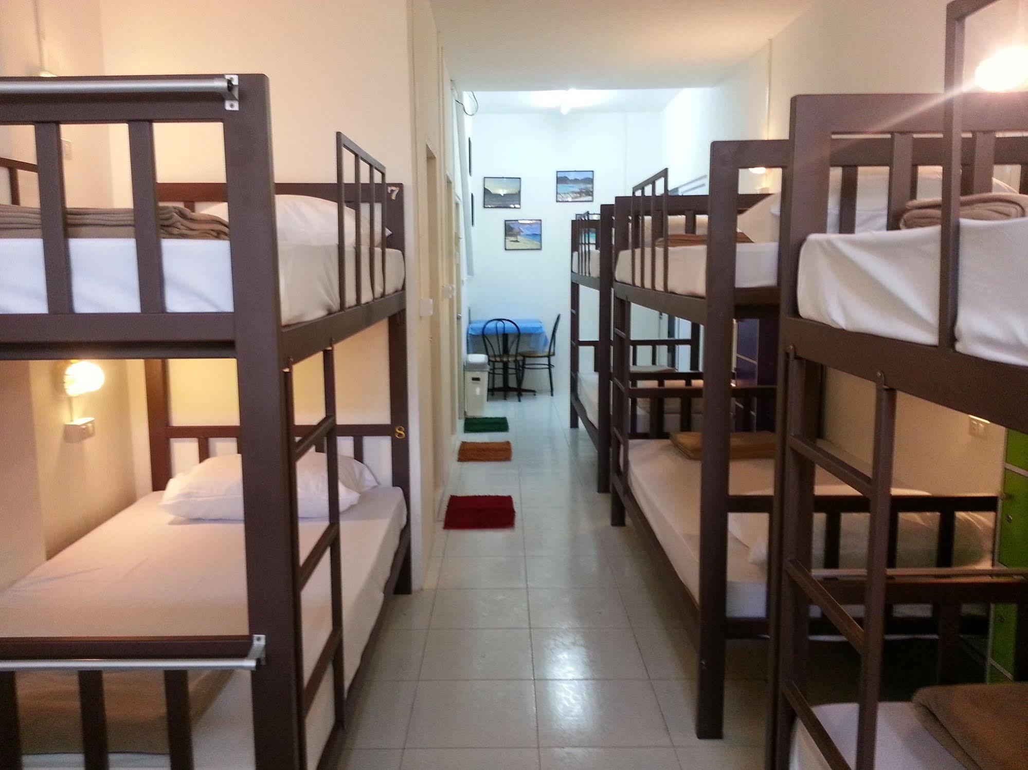 Dreams Guesthouse & Hostel Patong Екстер'єр фото